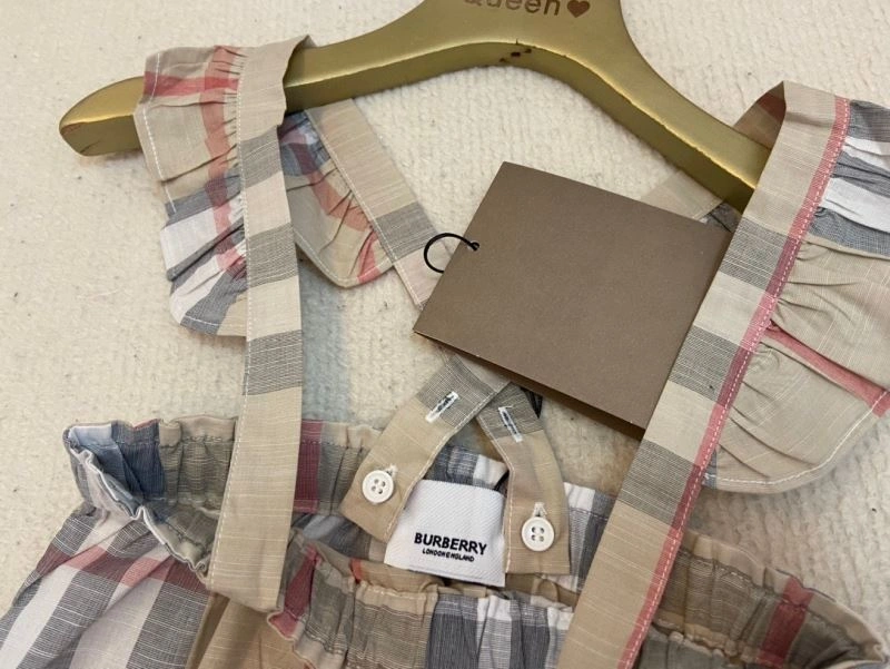 Versatile Burberry Kids 99772