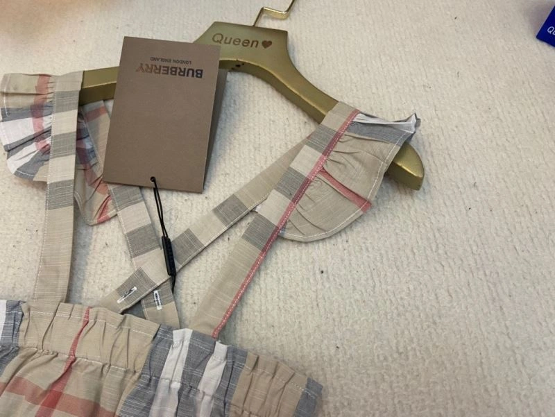 Versatile Burberry Kids 99772