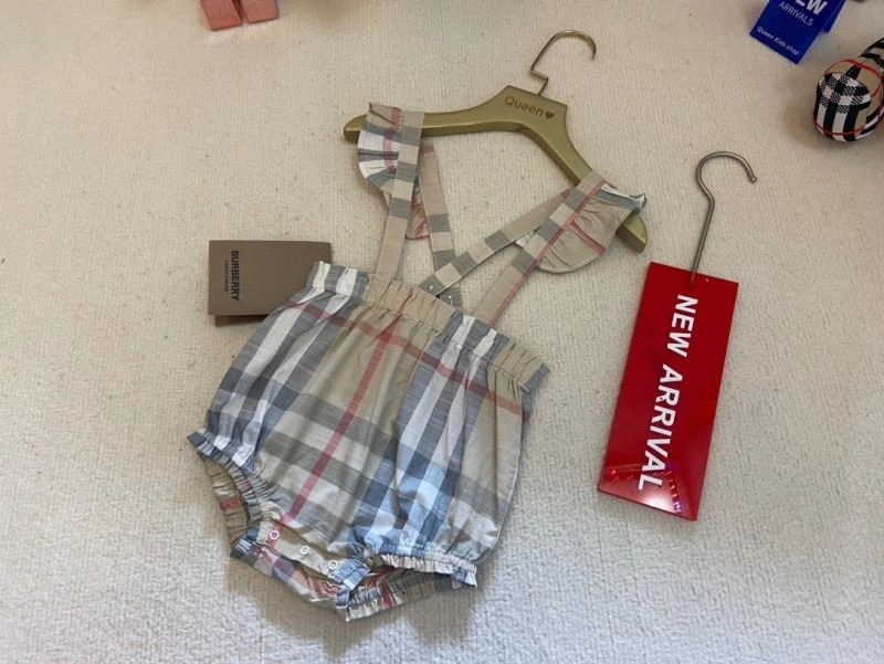 Versatile Burberry Kids 99772