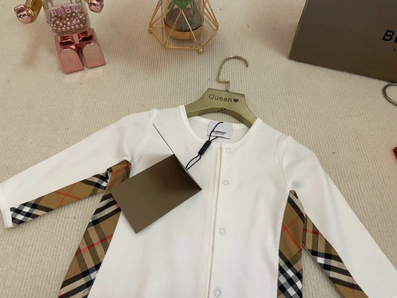 Burberry Kids Sophisticated 99748