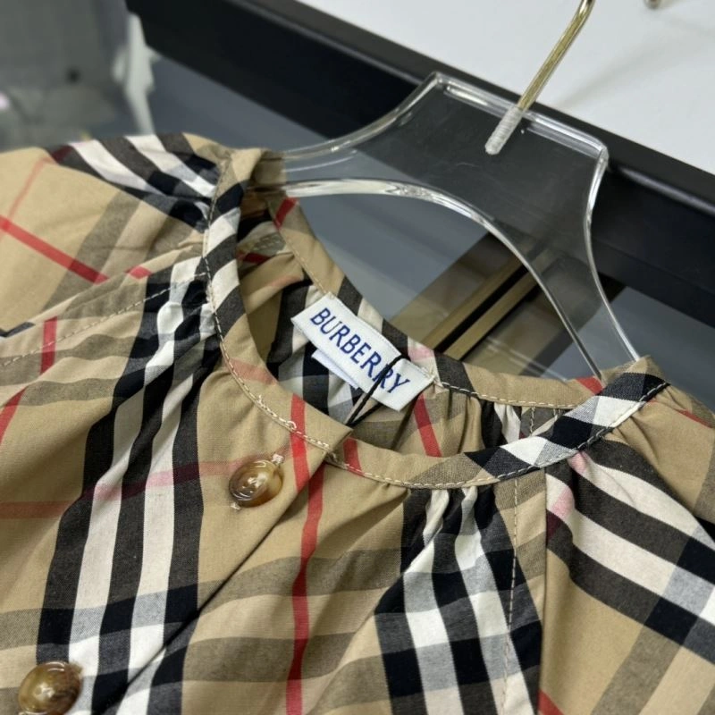 Neat Burberry Kids 99601