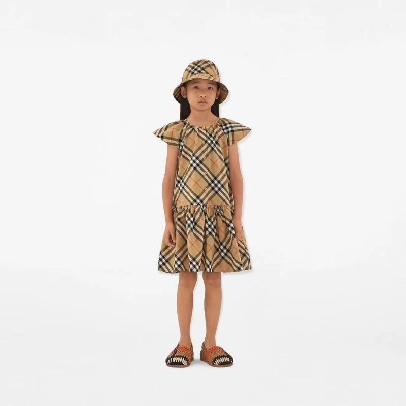 Neat Burberry Kids 99601