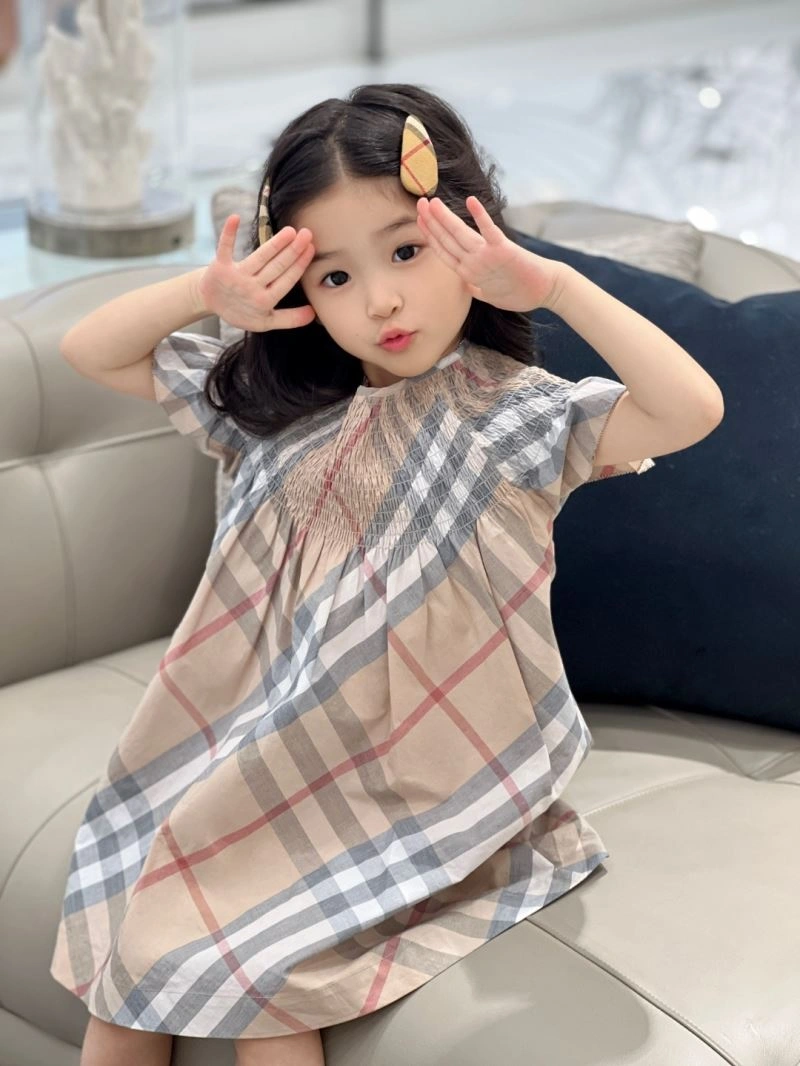 Burberry Kids Comfortable 99567
