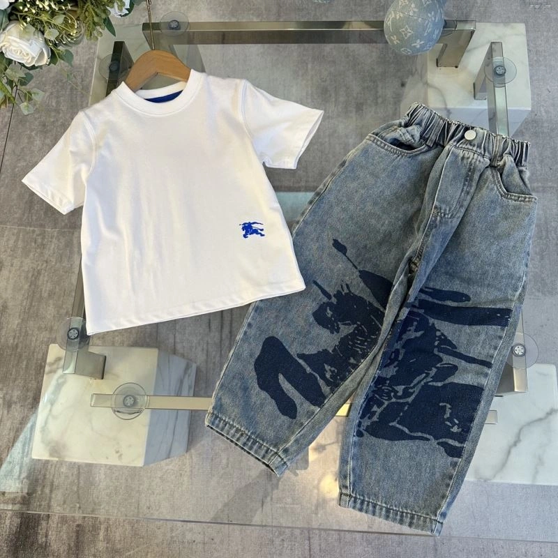 Burberry Kids Casual 99605