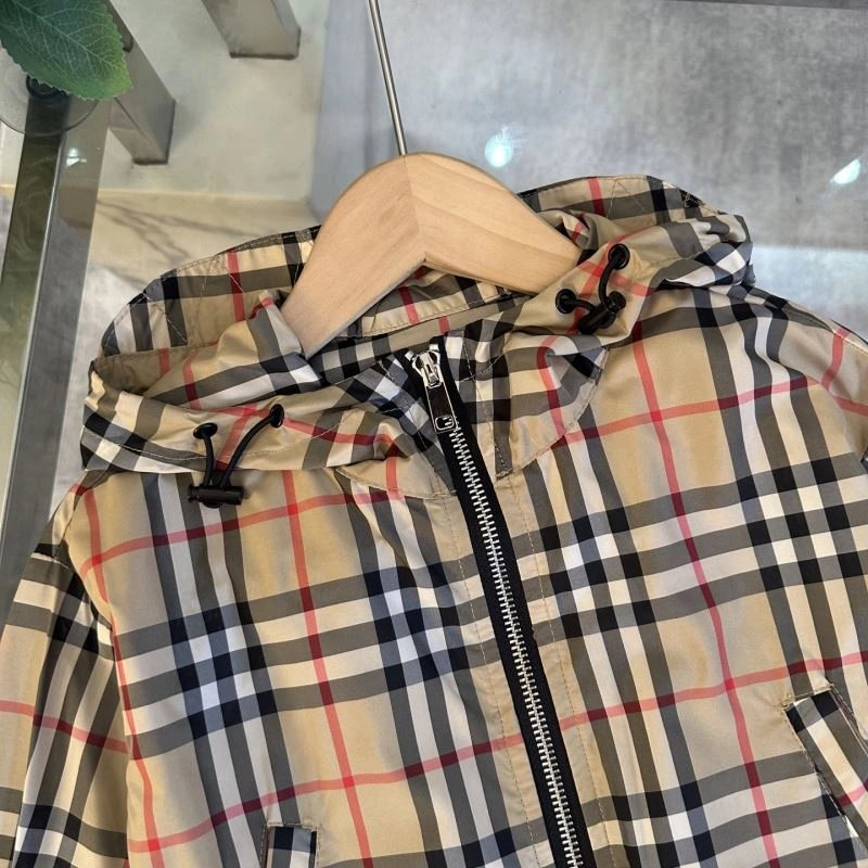 Attractive Burberry Kids 99493