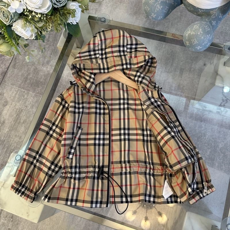Attractive Burberry Kids 99493