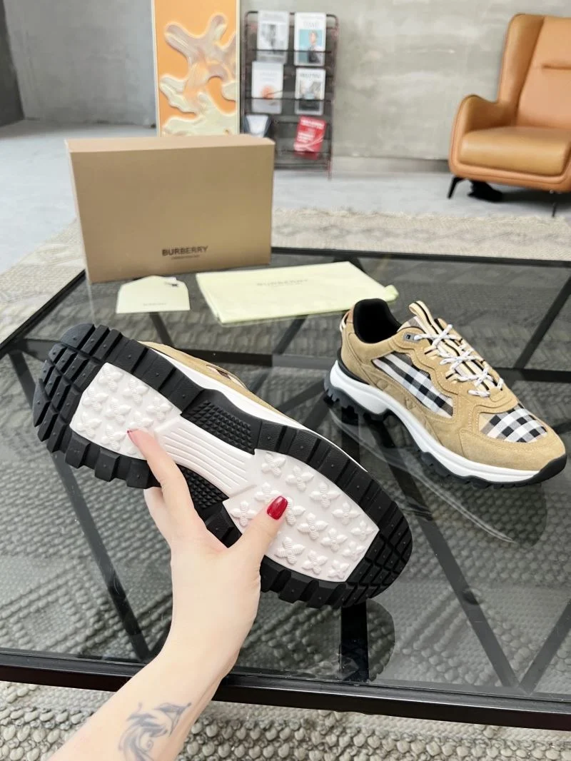 Burberry Low Shoes TravelReady 17105