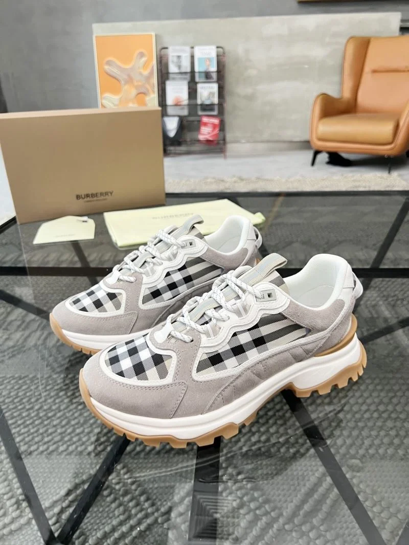 Burberry Low Shoes Colorful 17093