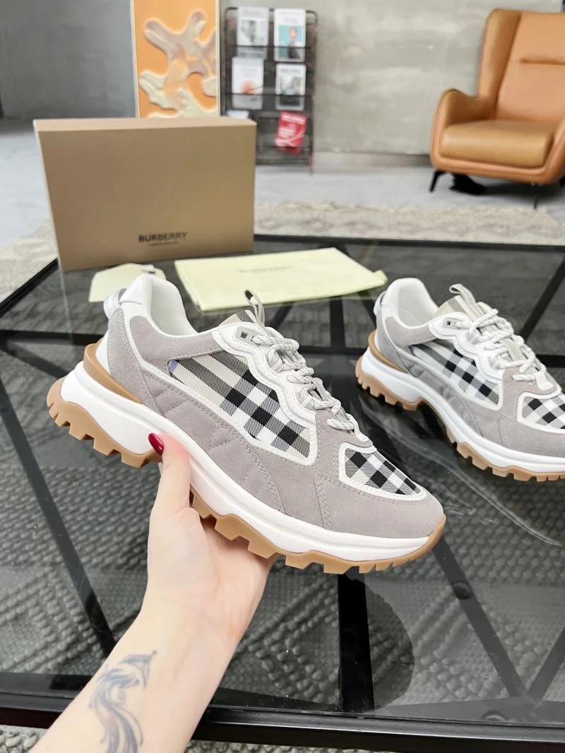Burberry Low Shoes Colorful 17093