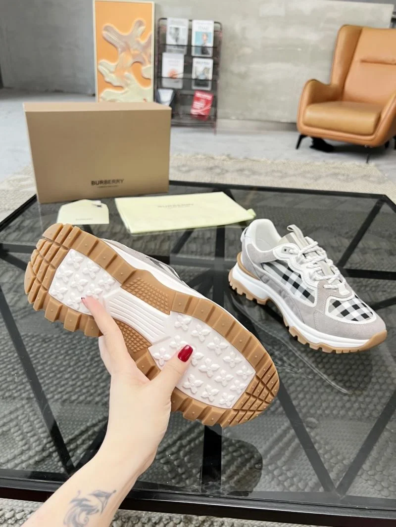 Burberry Low Shoes Colorful 17093