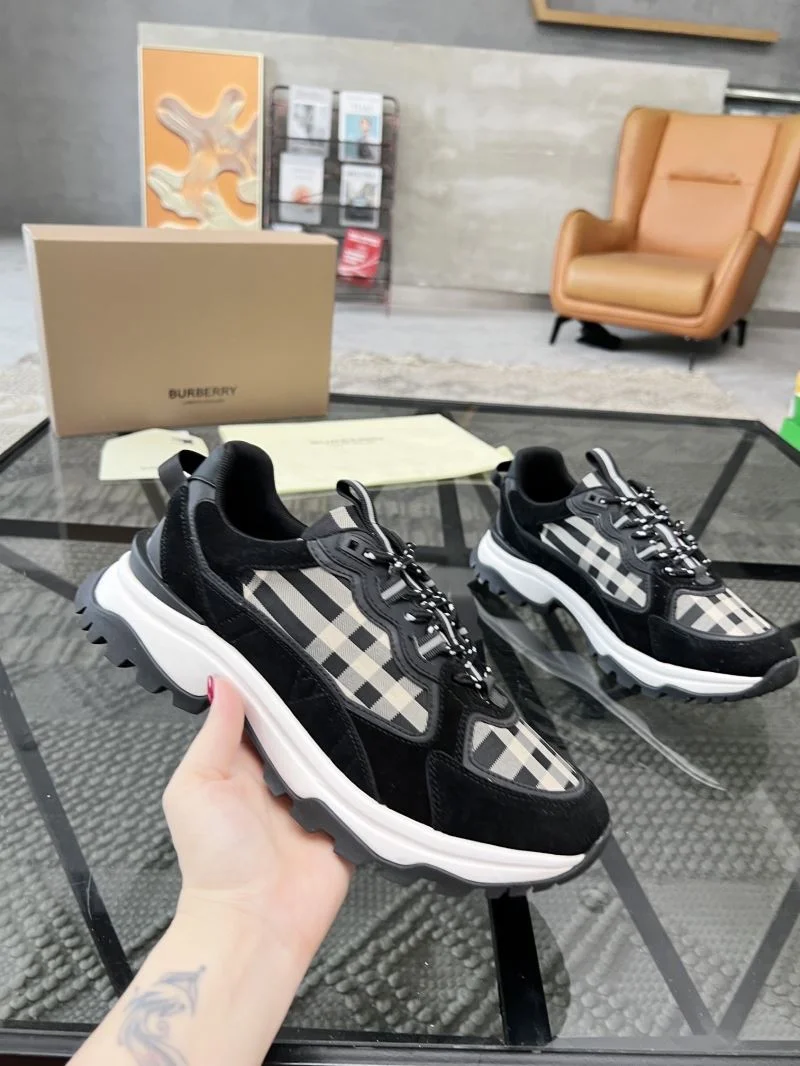 Burberry Low Shoes Seasonal 17098
