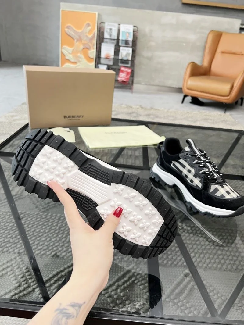 Burberry Low Shoes Seasonal 17098