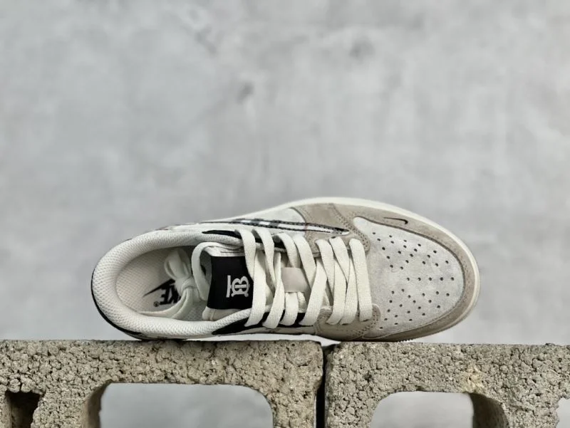 Burberry Low Shoes Contemporary 17095