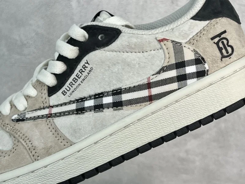 Burberry Low Shoes Contemporary 17095