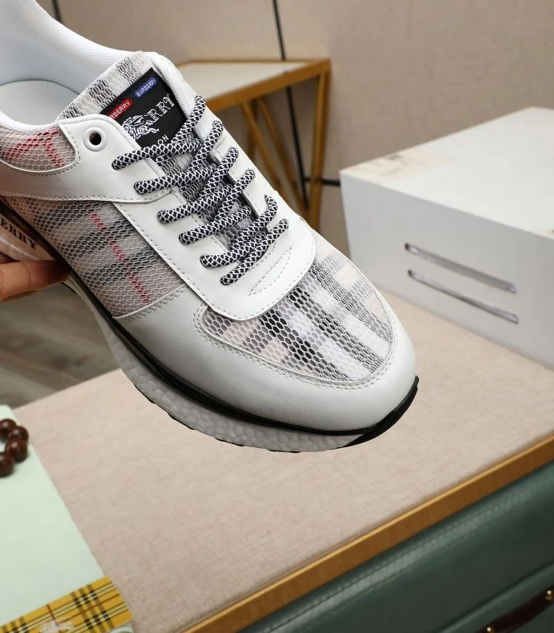 Burberry Low Shoes BestValue 17100