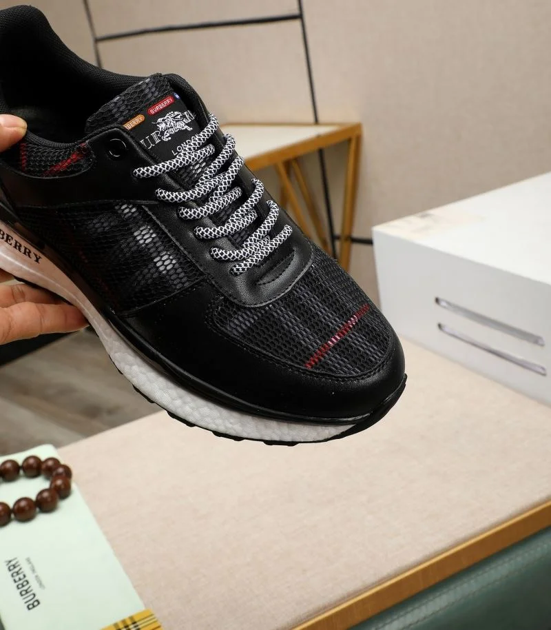 Bright Burberry Low Shoes 17087