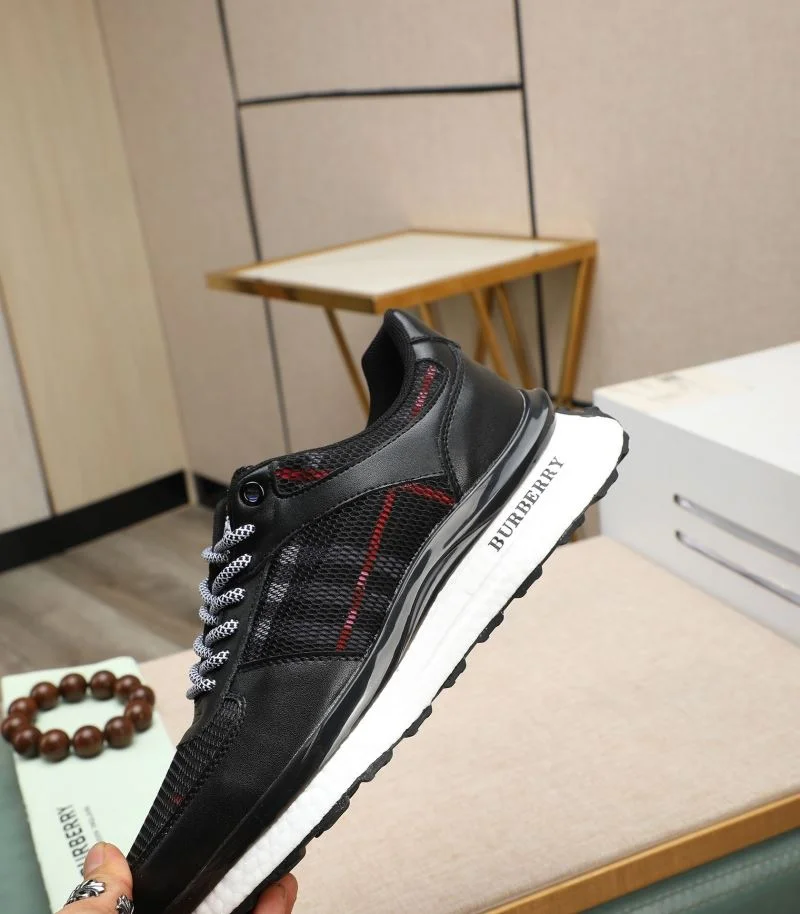 Bright Burberry Low Shoes 17087