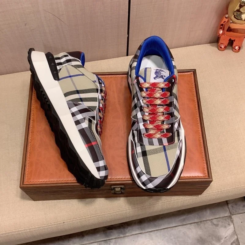 Burberry Low Shoes ZipUp 17085
