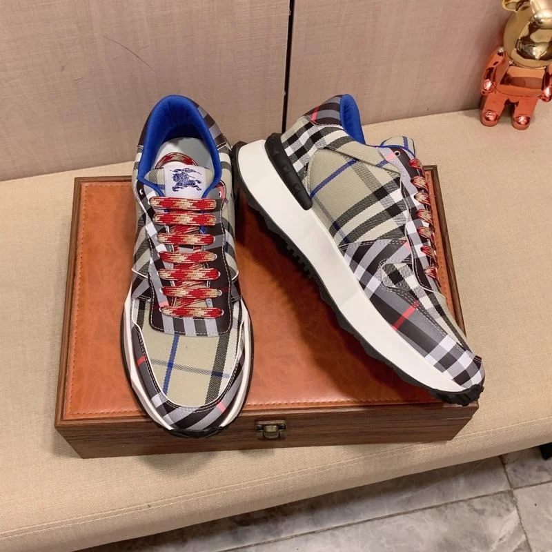 Burberry Low Shoes ZipUp 17085