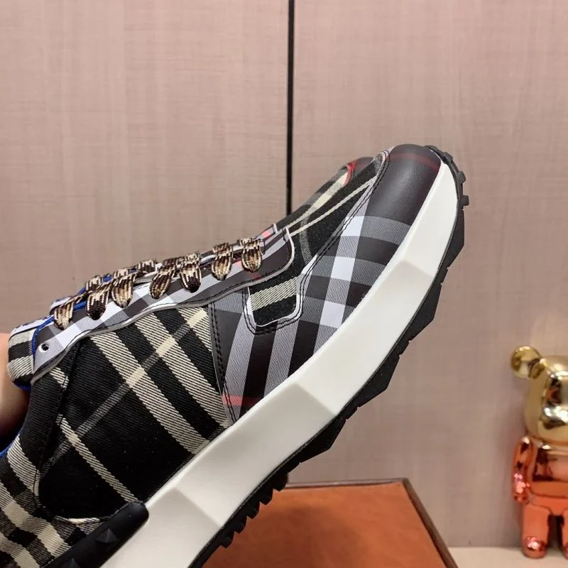 Seasonal Burberry Low Shoes 17089