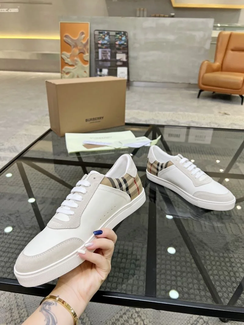 Lightweight Burberry Low Shoes 17091