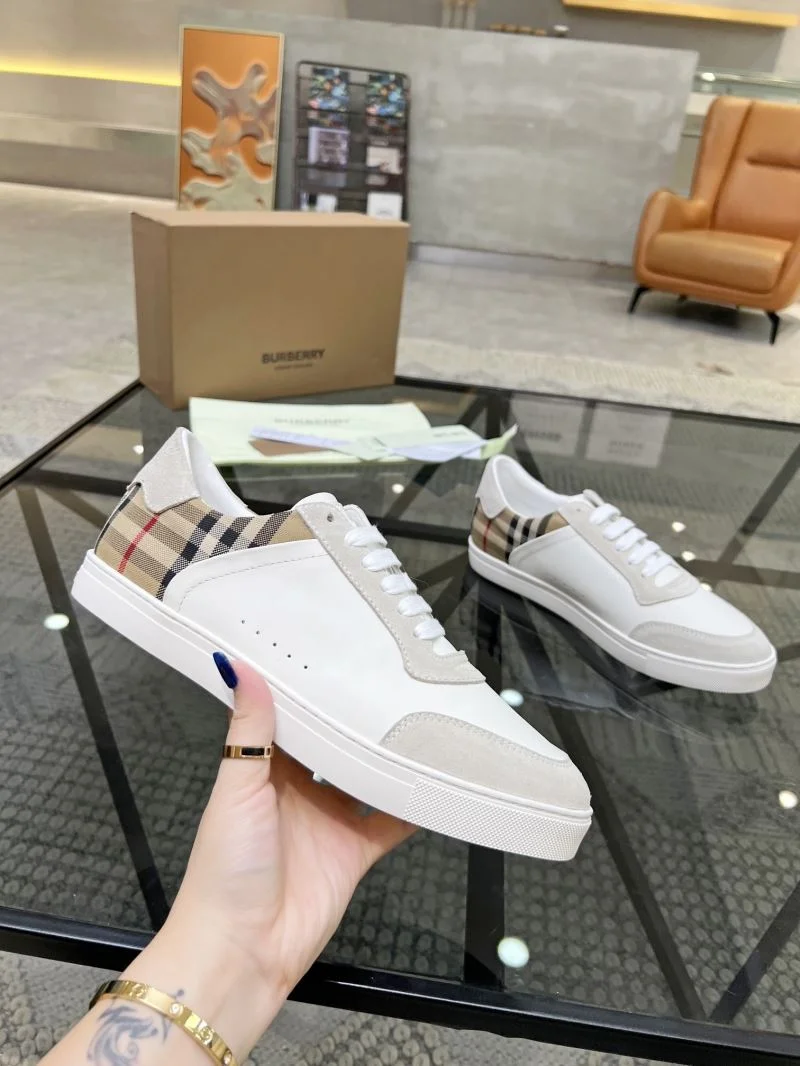 Lightweight Burberry Low Shoes 17091