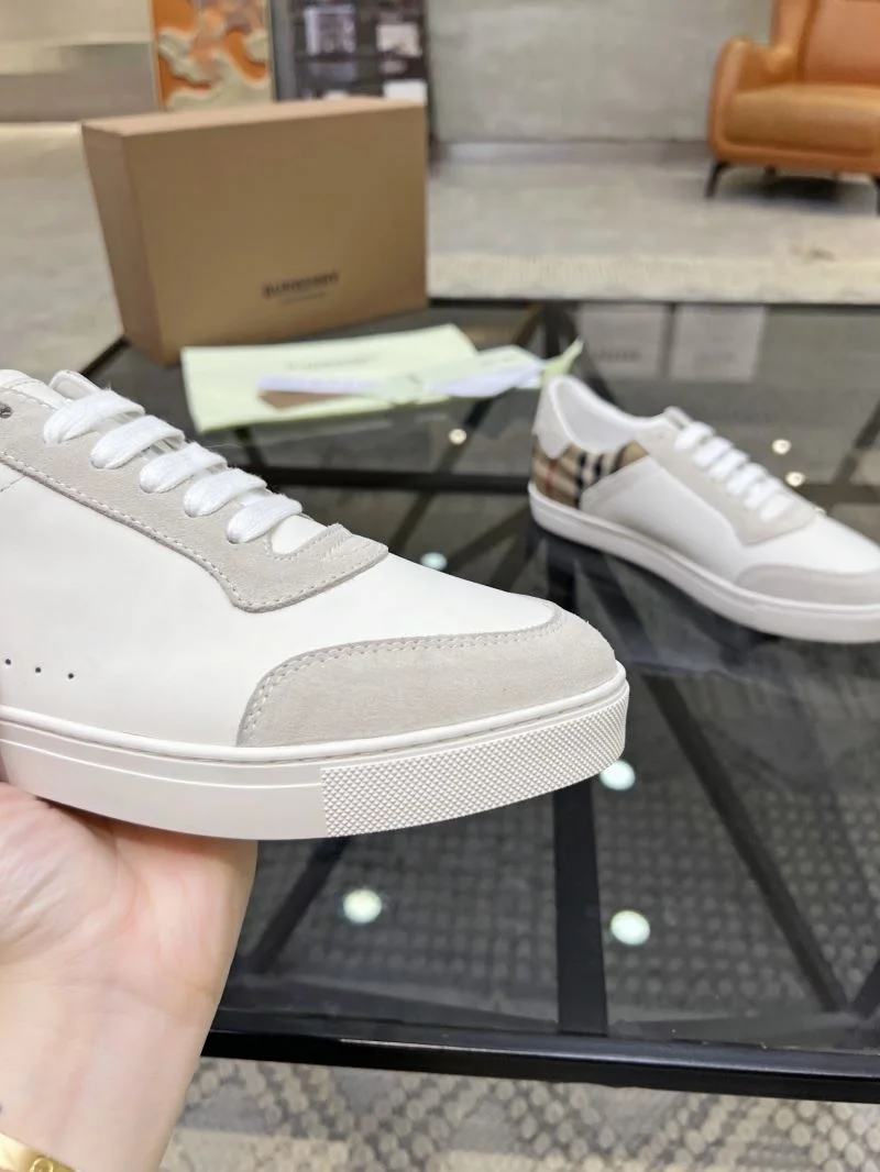Lightweight Burberry Low Shoes 17091
