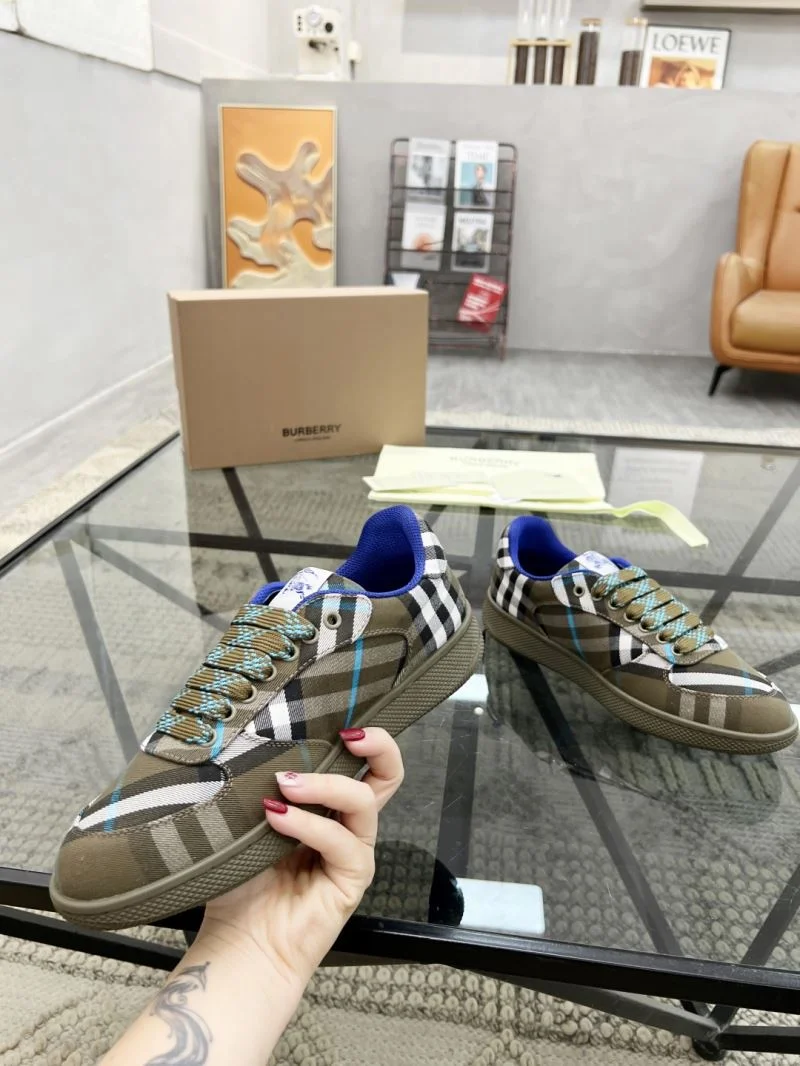 Bright Burberry Low Shoes 17099