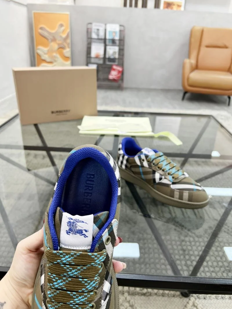 Bright Burberry Low Shoes 17099