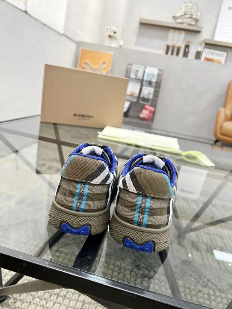 Bright Burberry Low Shoes 17099