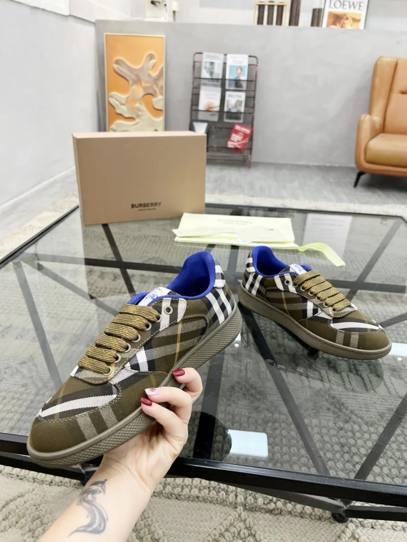Burberry Low Shoes WrinkleFree 17206