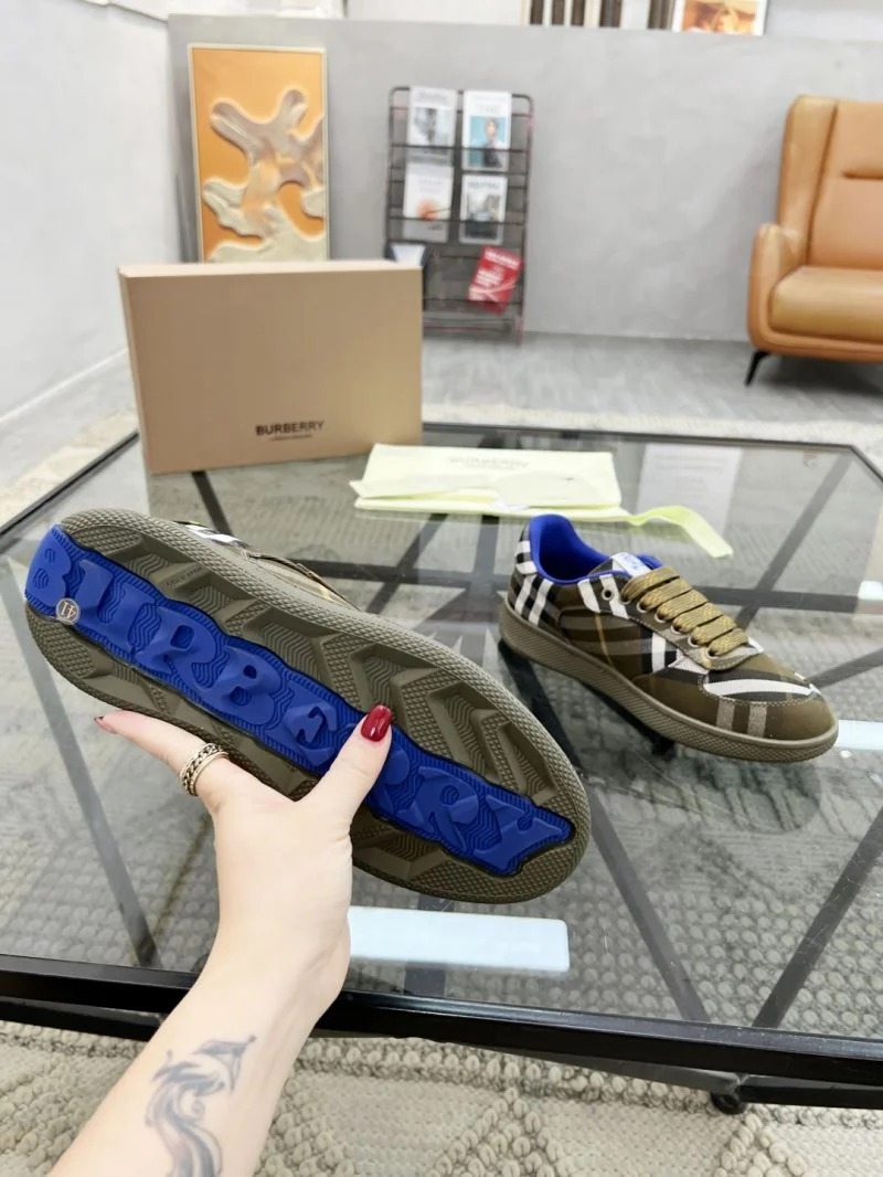 Burberry Low Shoes WrinkleFree 17206