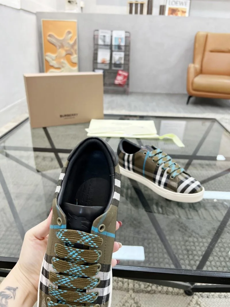 Trendy Burberry Low Shoes 17092