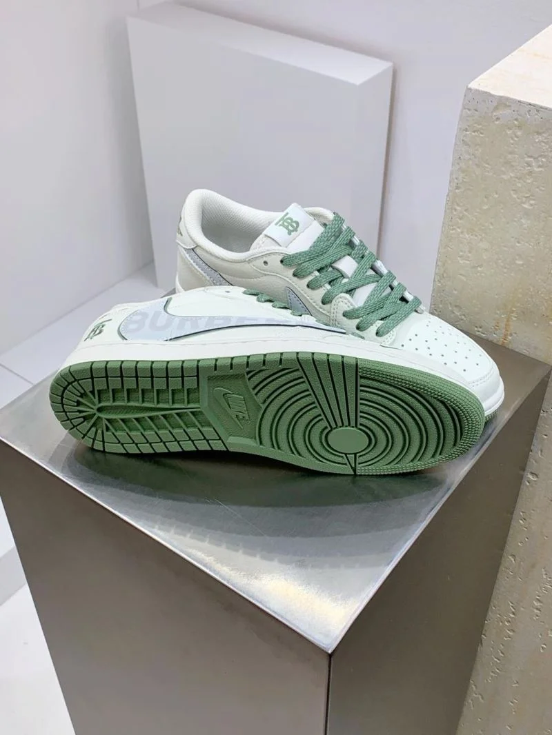 Burberry Low Shoes FlexibleFit 17081
