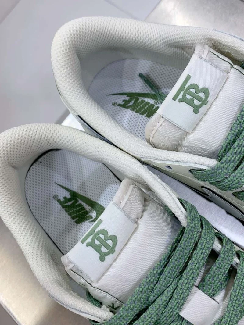 Burberry Low Shoes FlexibleFit 17081