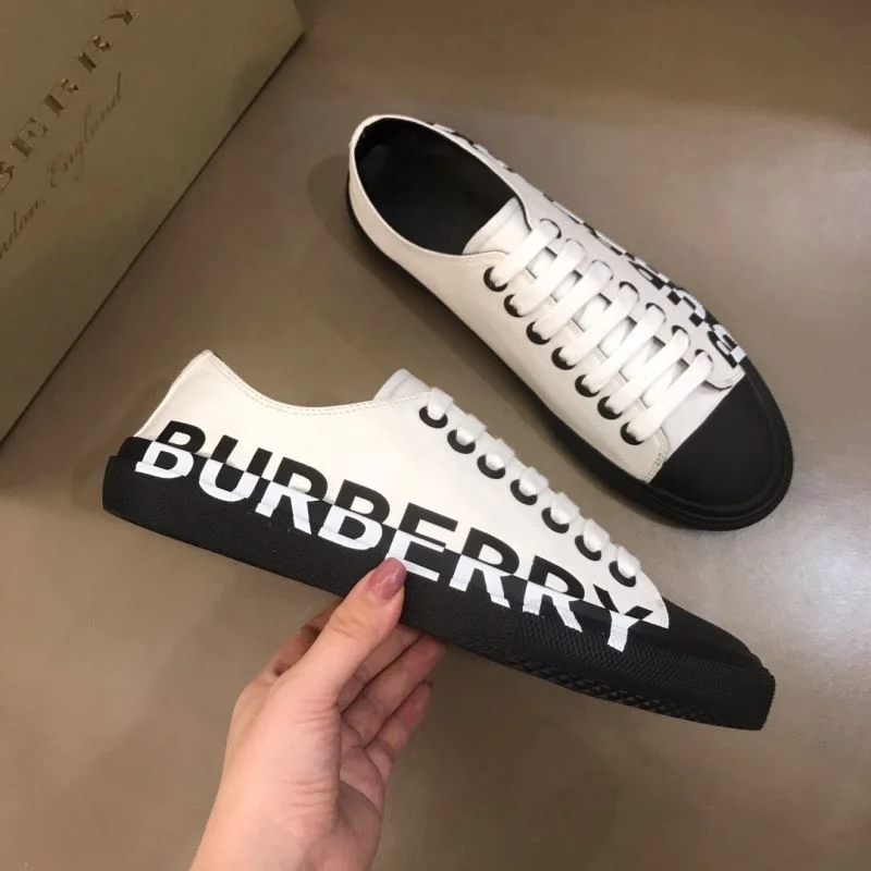 Burberry Low Shoes Bright 17088