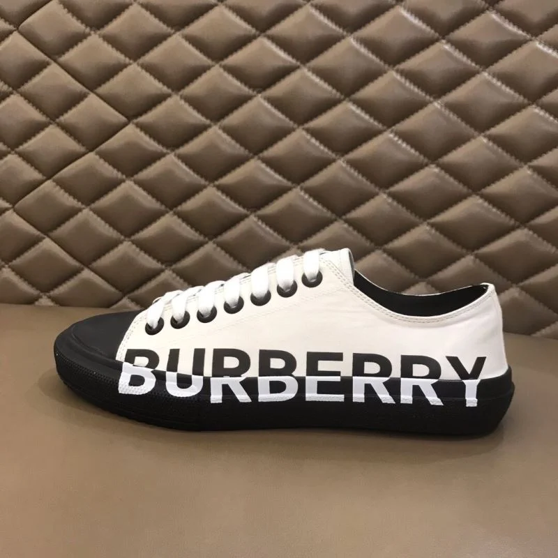 Burberry Low Shoes Bright 17088