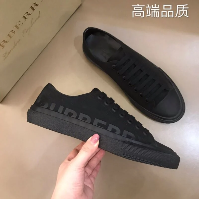 Burberry Low Shoes Refined 17086
