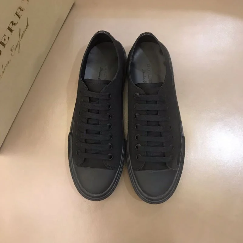 Burberry Low Shoes Refined 17086