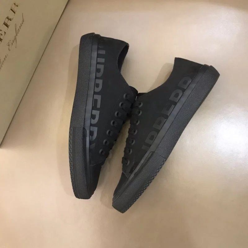 Burberry Low Shoes Refined 17086