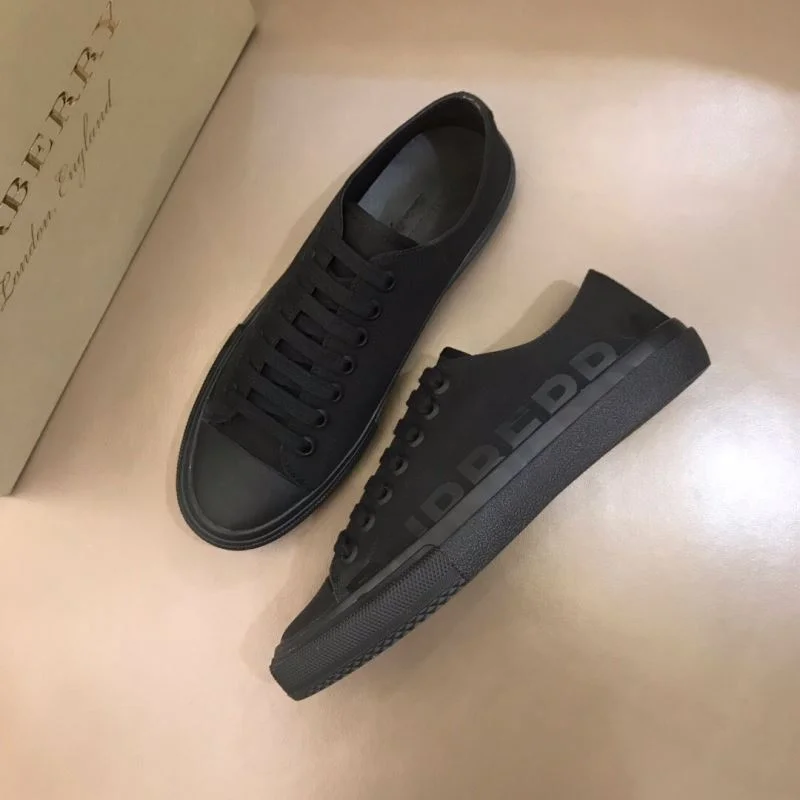 Burberry Low Shoes Refined 17086