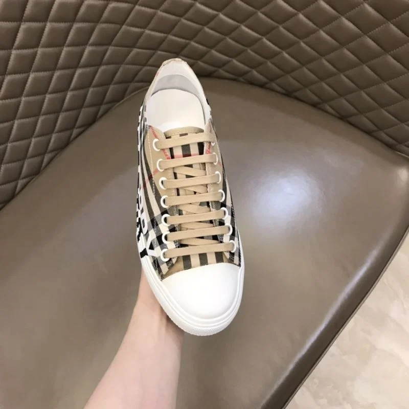 Burberry Low Shoes Sustainable 17072