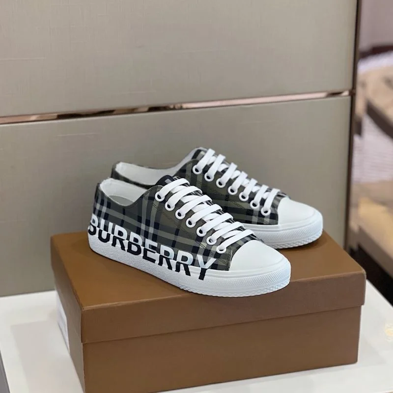 Burberry Low Shoes ModernLook 17076