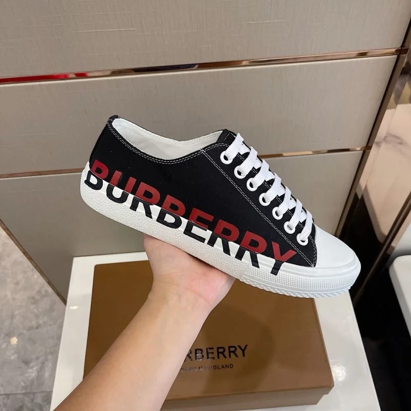 Stylish Burberry Low Shoes 17139