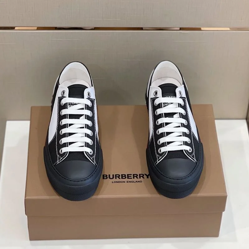 FashionForward Burberry Low Shoes 17070