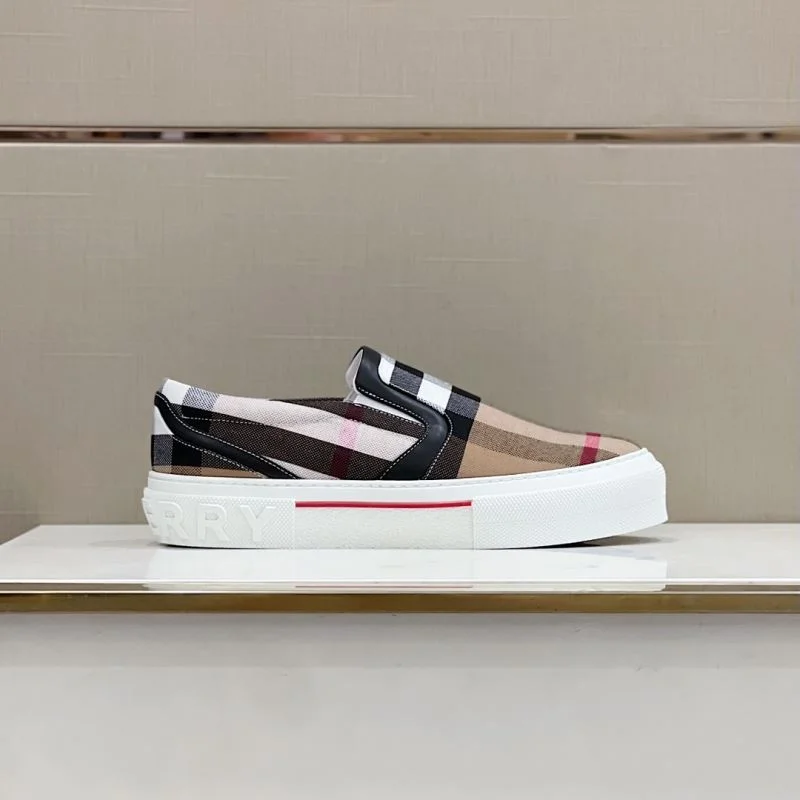 Burberry Low Shoes Elegant 17064