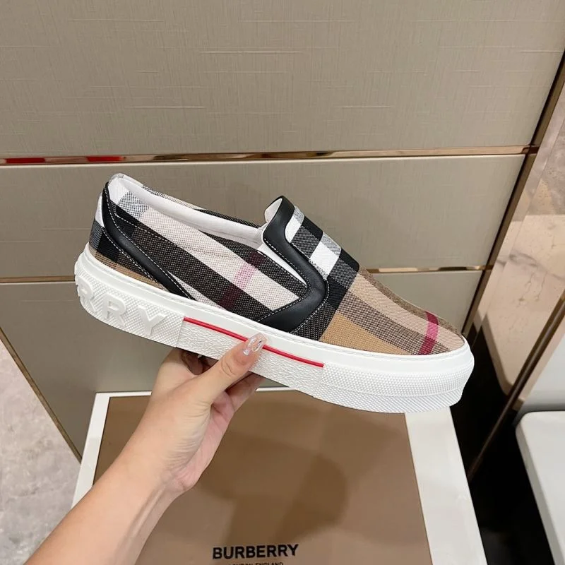 Burberry Low Shoes Elegant 17064