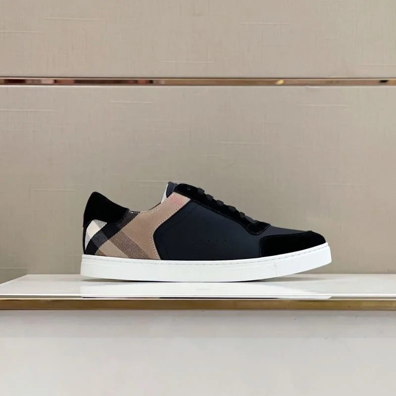 Burberry Low Shoes Sophisticated 17054
