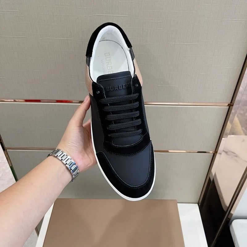 Burberry Low Shoes Sophisticated 17054
