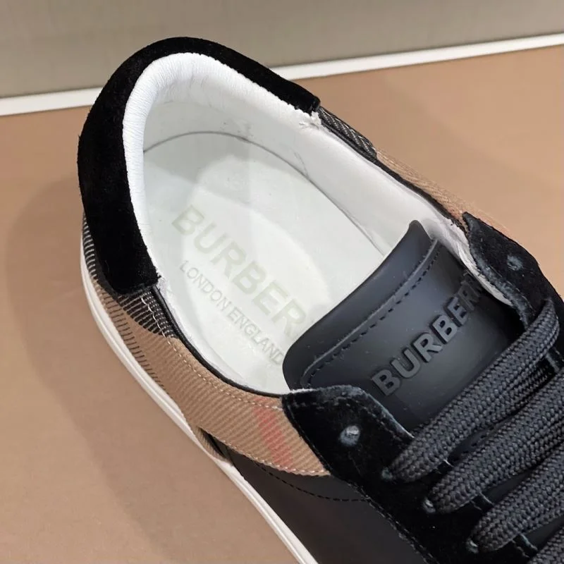 Burberry Low Shoes Sophisticated 17054